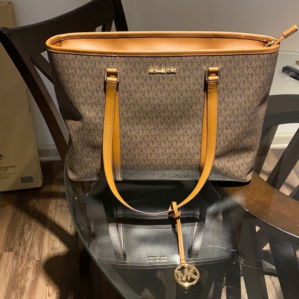 Travel Tote With Laptop Compartment